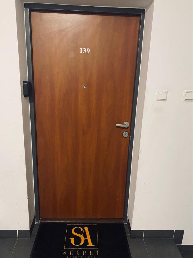 Secret Apartments Chelmska 55M2 ワルシャワ エクステリア 写真
