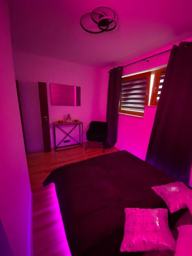 Secret Apartments Chelmska 55M2 ワルシャワ エクステリア 写真